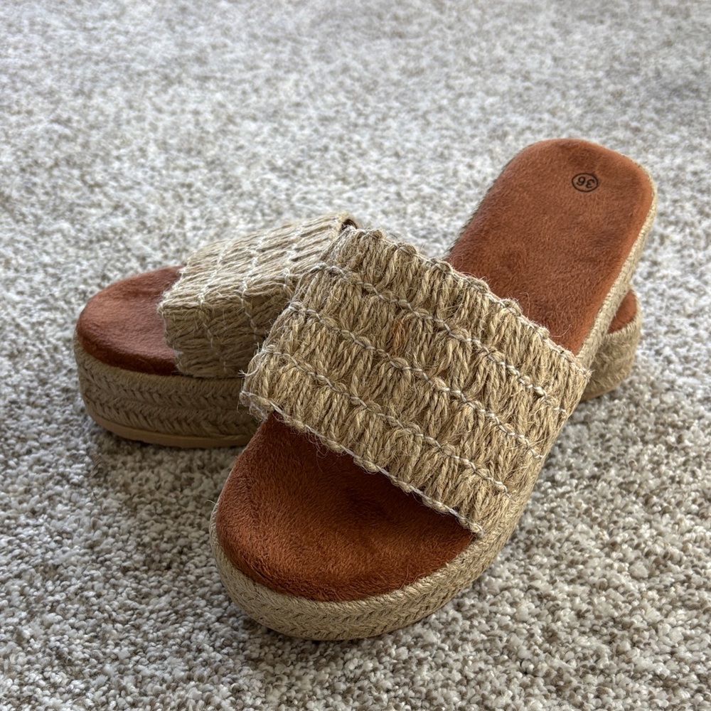 NEW Women’s Brown & Natural Slide Sandals - Casual Raffia Upper